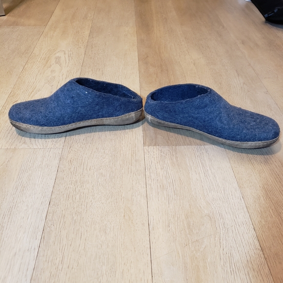 Women's Blue Wool Leather Moccasin Slippers - Picture 2 of 5